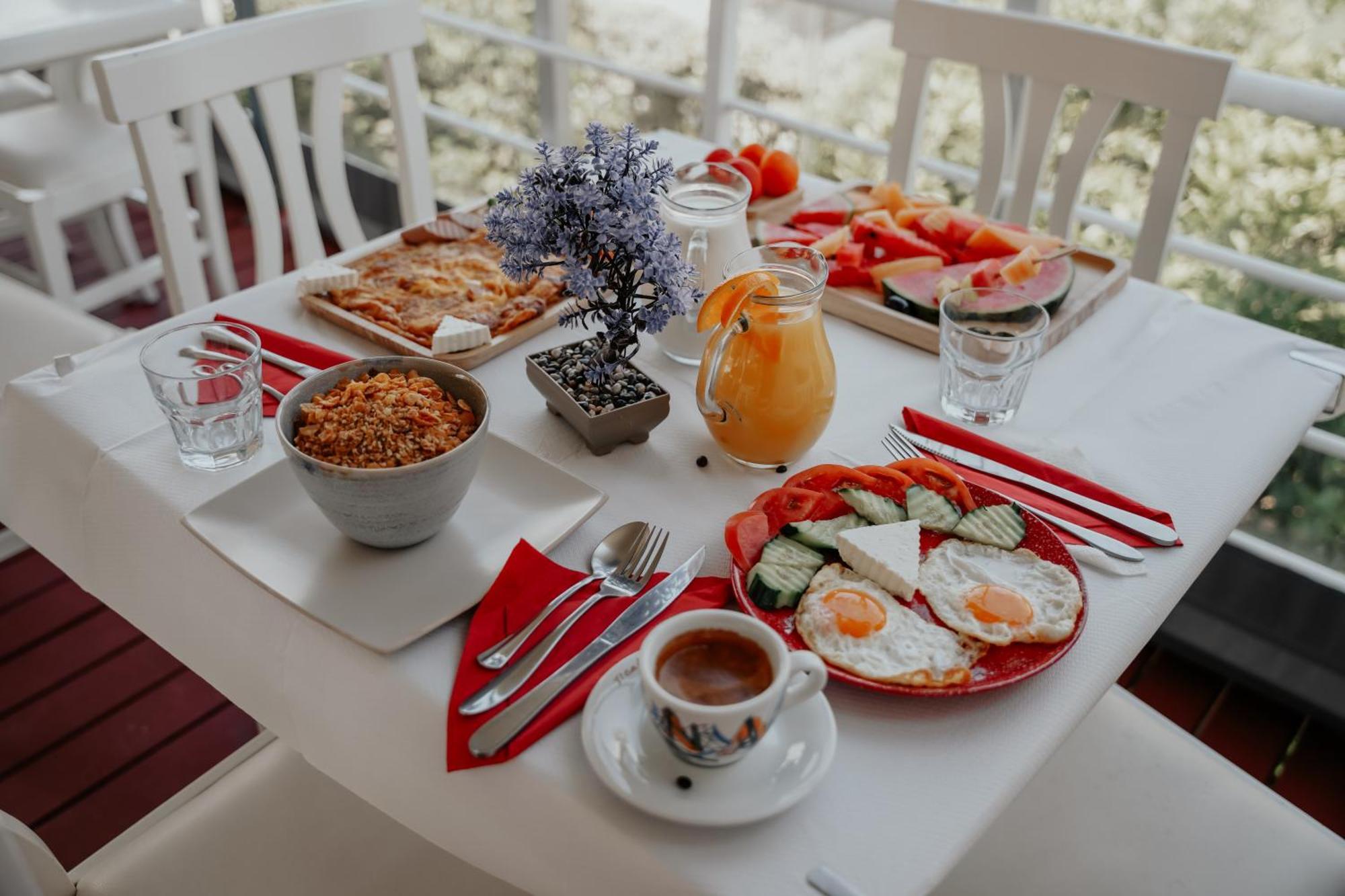 Koko Hotel Ksamil Bagian luar foto